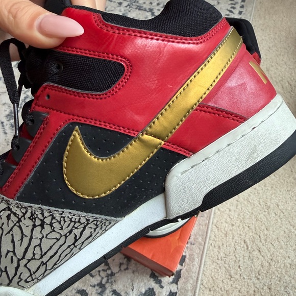 Nike Delta Force 3/4 Deluxe Sport Red Cement Metallic Gold Shoes, Mens Size:12 - Picture 14 of 17